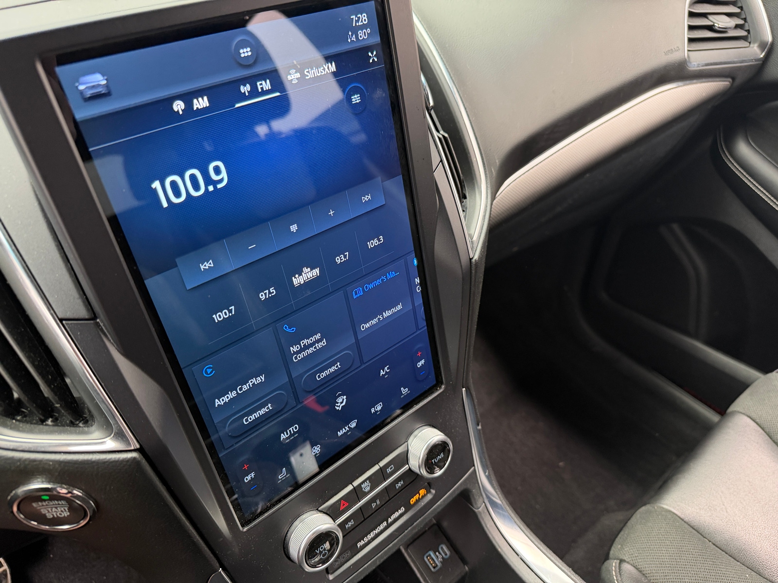 Thumbnail: 2021 Ford Edge - 3