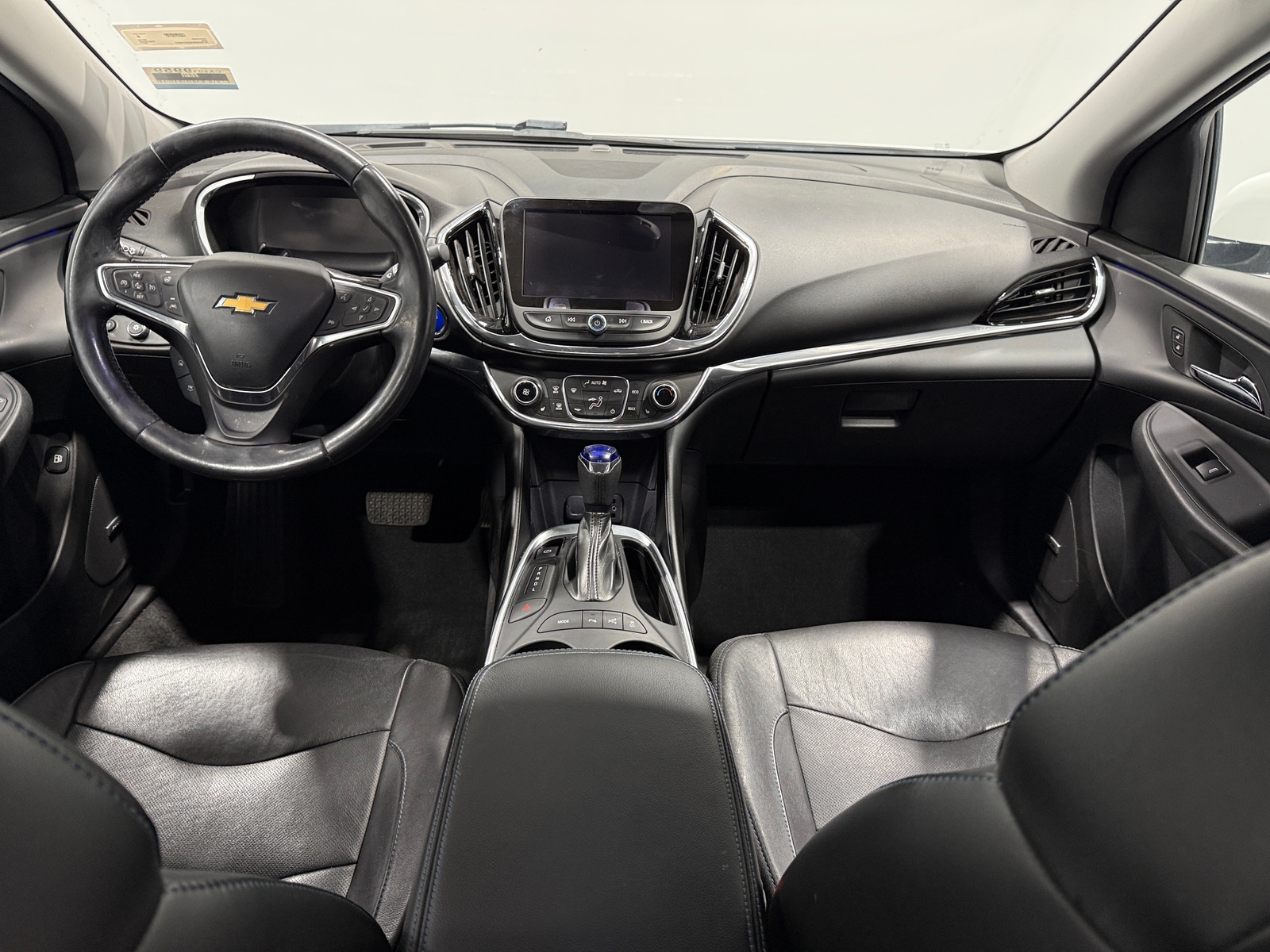 Thumbnail: 2017 Chevrolet Volt - 2