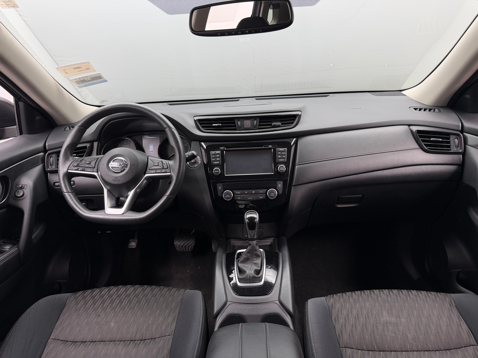 Thumbnail: 2017 Nissan Rogue - 3