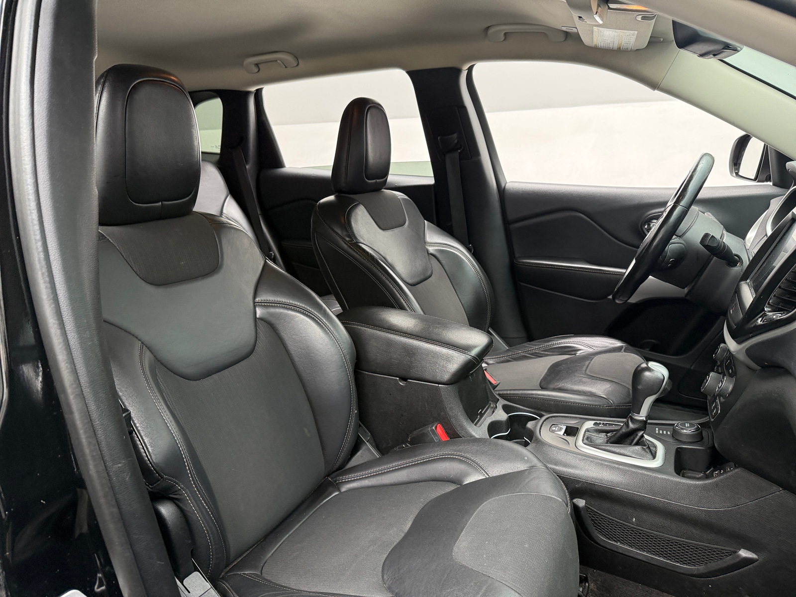 Thumbnail: 2018 Jeep Cherokee - 2