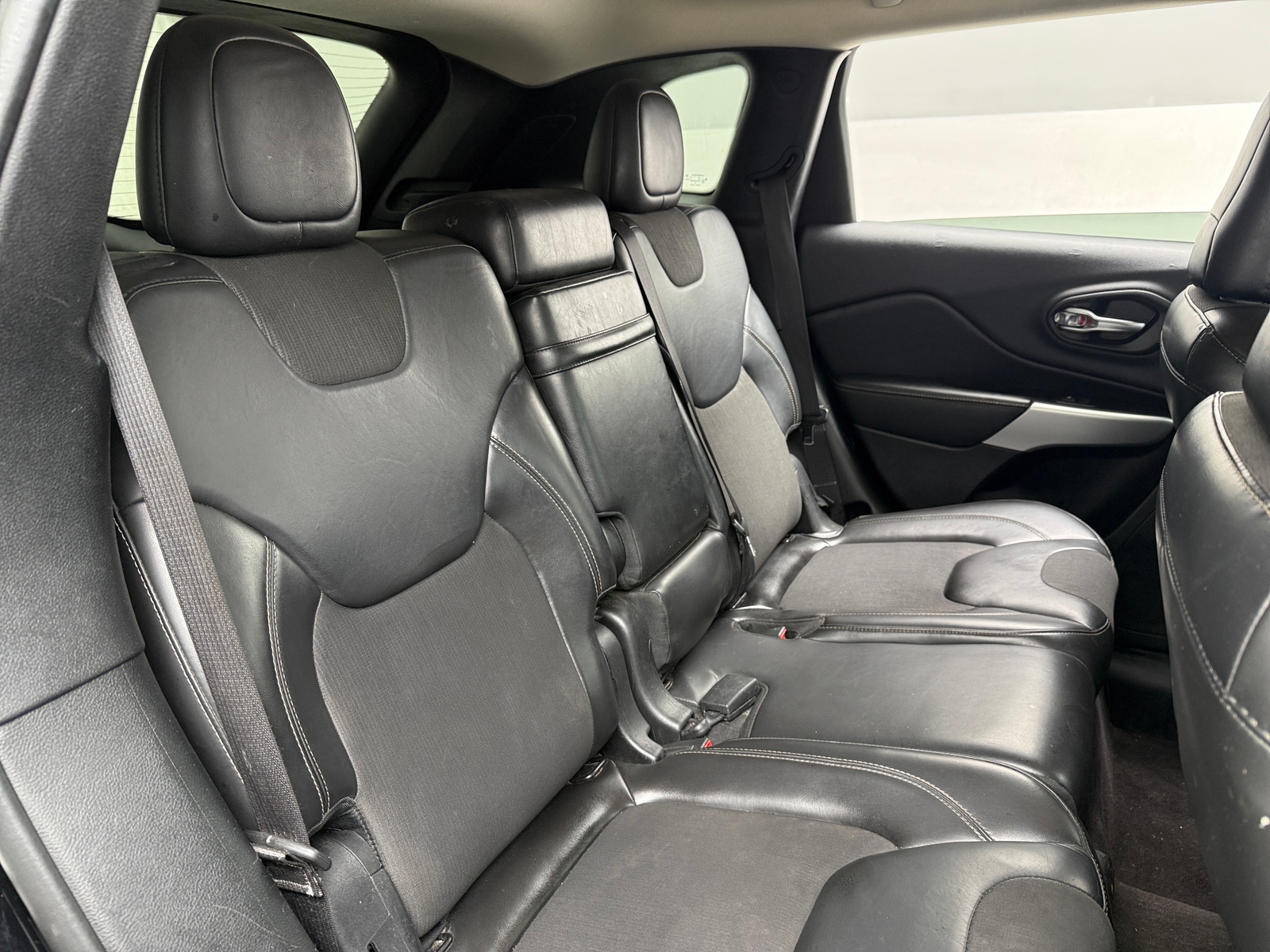 Thumbnail: 2018 Jeep Cherokee - 6