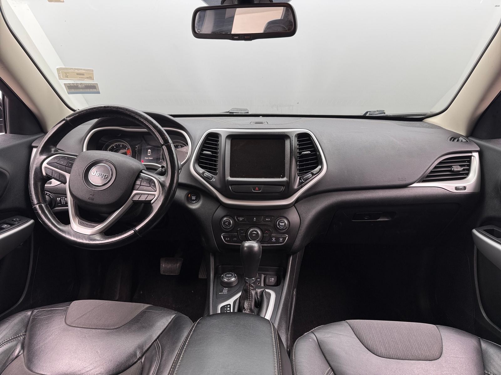 Thumbnail: 2018 Jeep Cherokee - 3