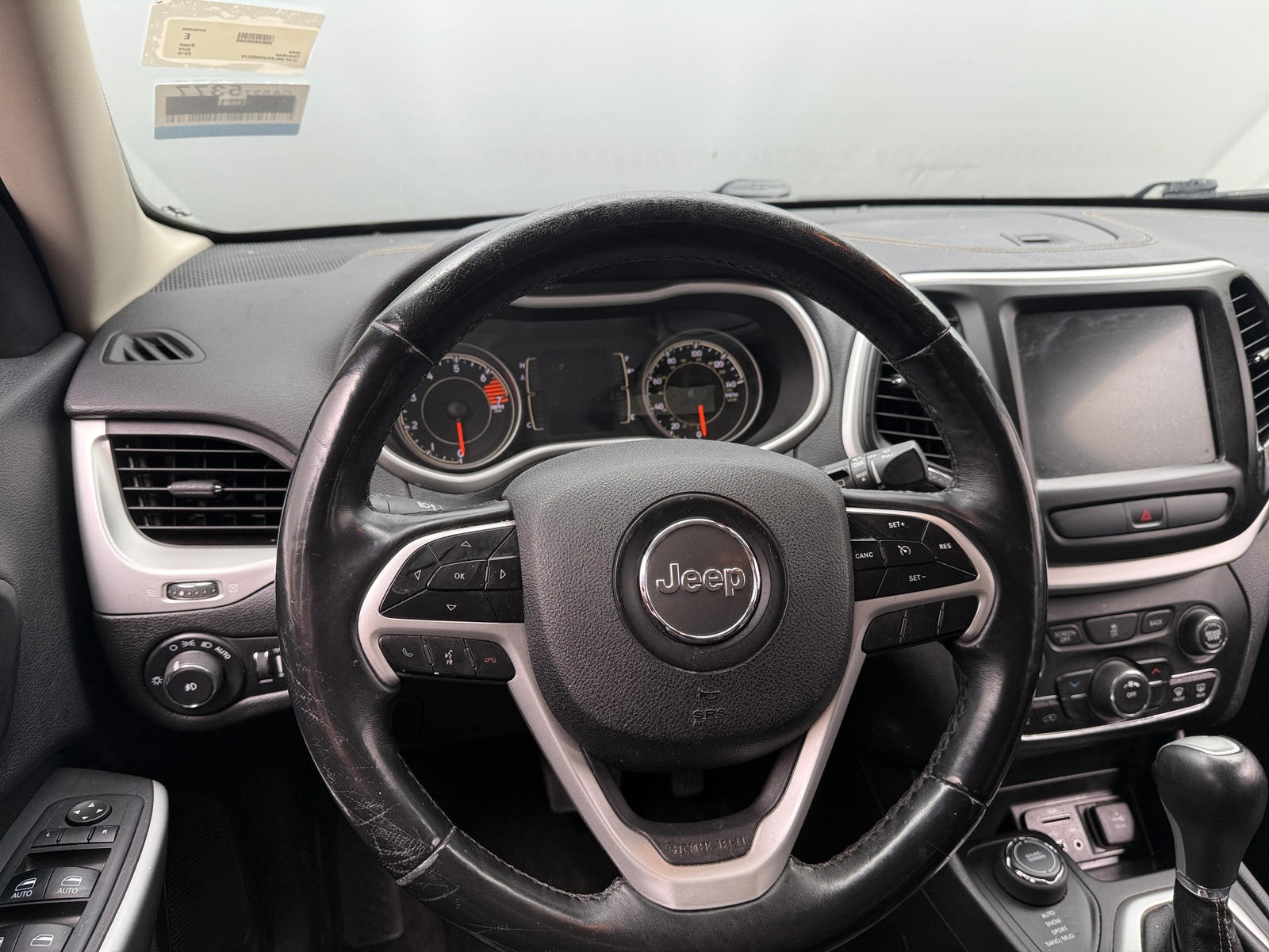 Thumbnail: 2018 Jeep Cherokee - 5