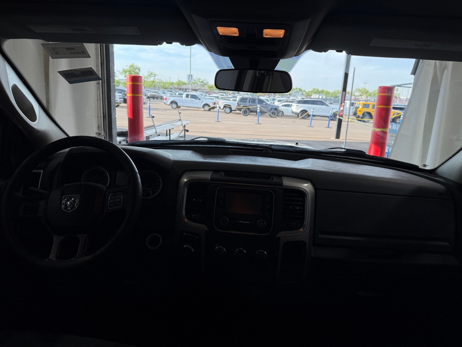 Thumbnail: 2019 RAM 1500 Classic - 3