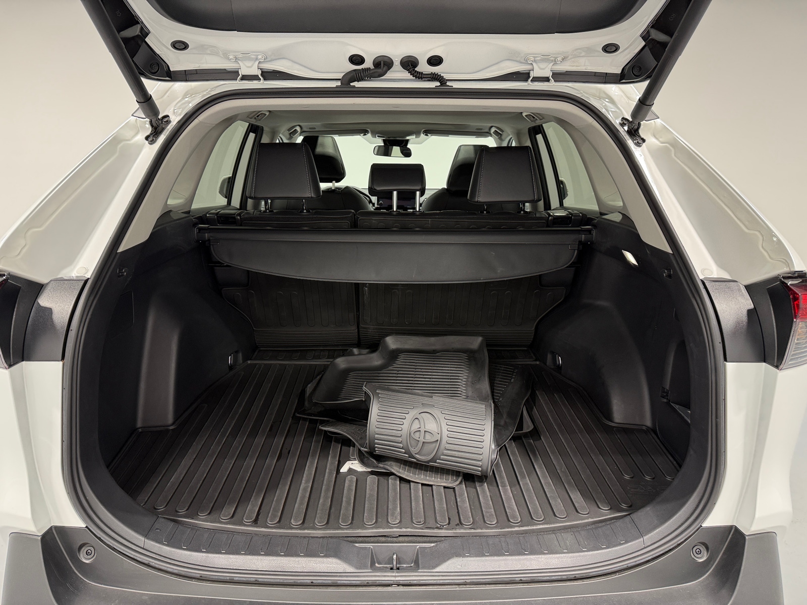 Thumbnail: 2024 Toyota RAV4 - 6