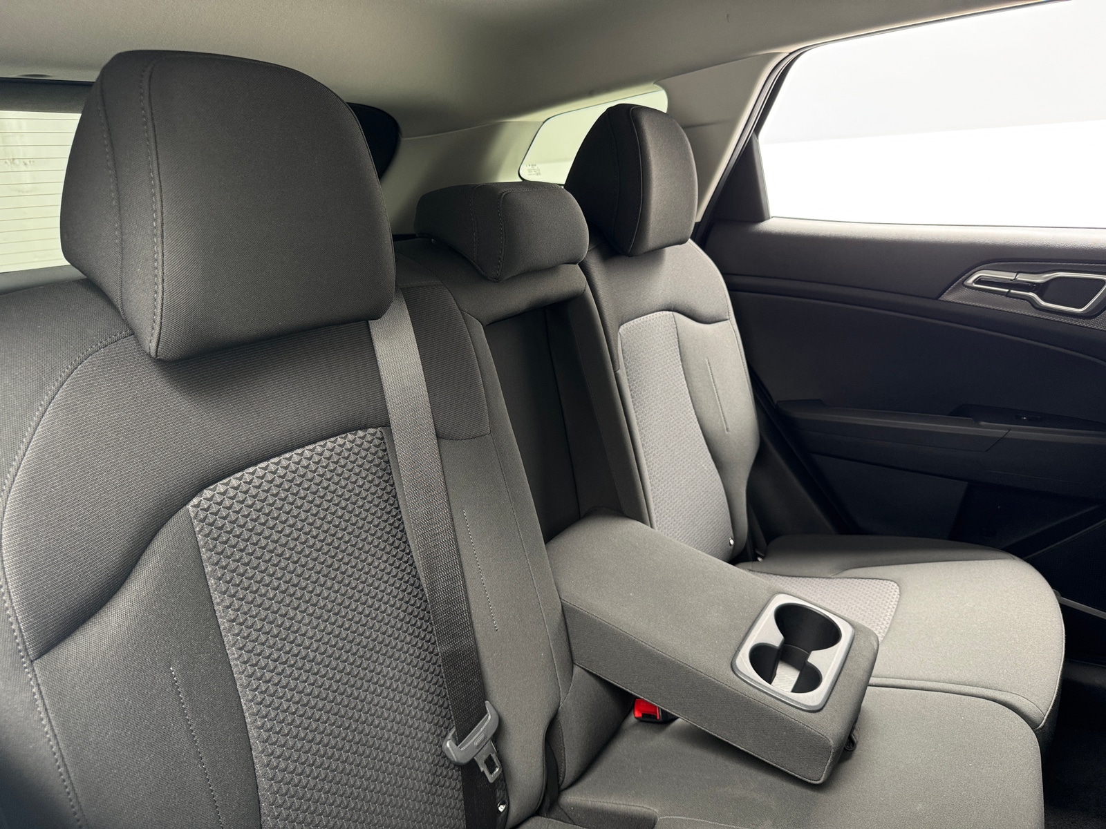 Thumbnail: 2025 Kia Sportage - 6