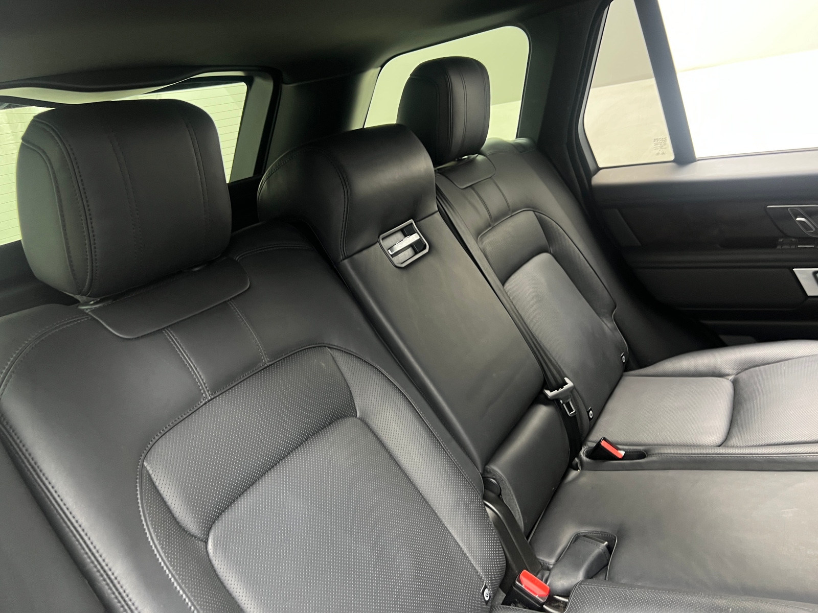 Thumbnail: 2020 Land Rover Range Rover - 5