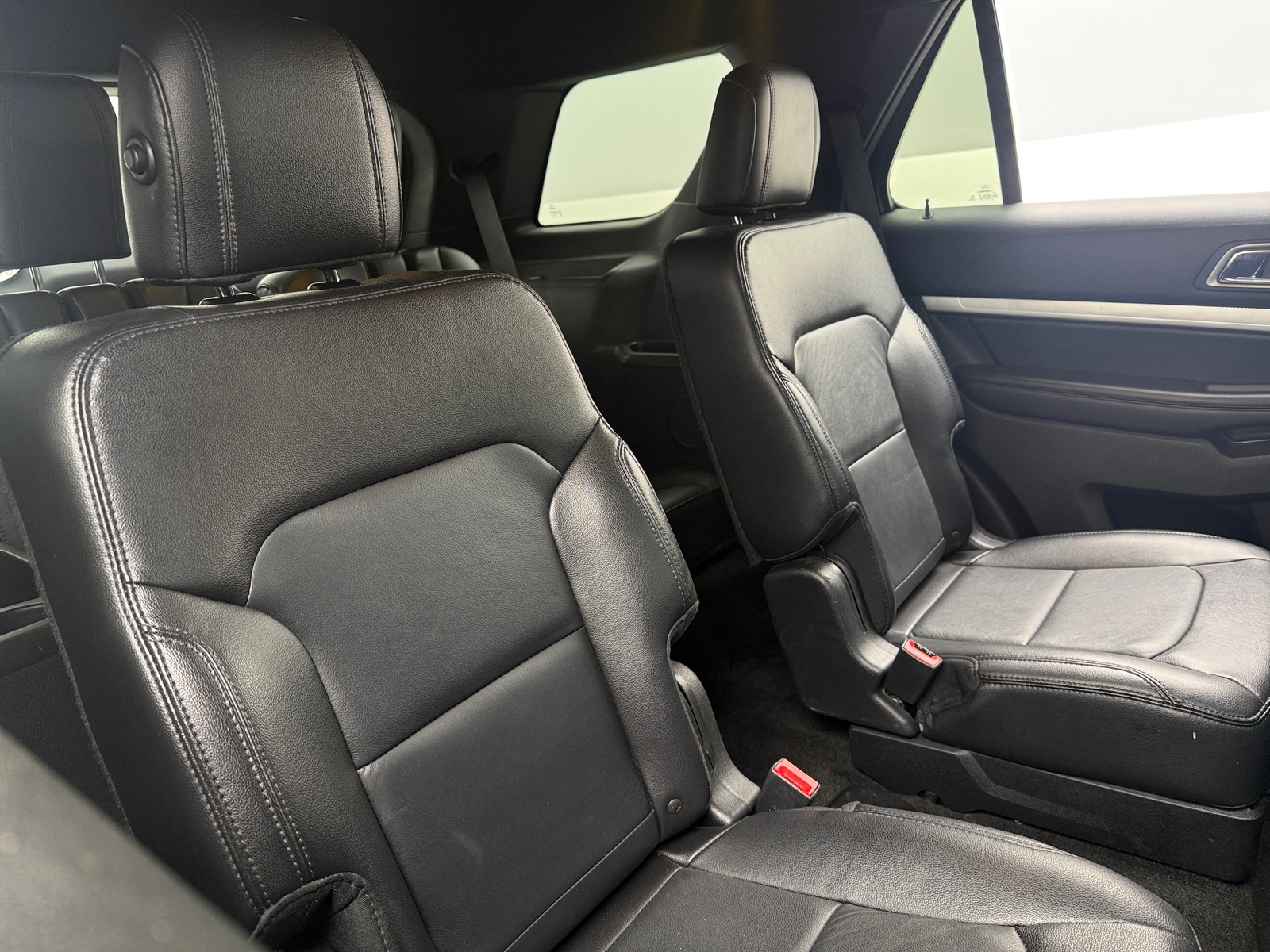 Thumbnail: 2017 Ford Explorer - 5