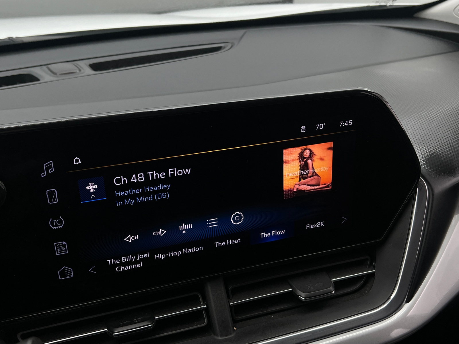 Thumbnail: 2025 Chevrolet Trax - 4