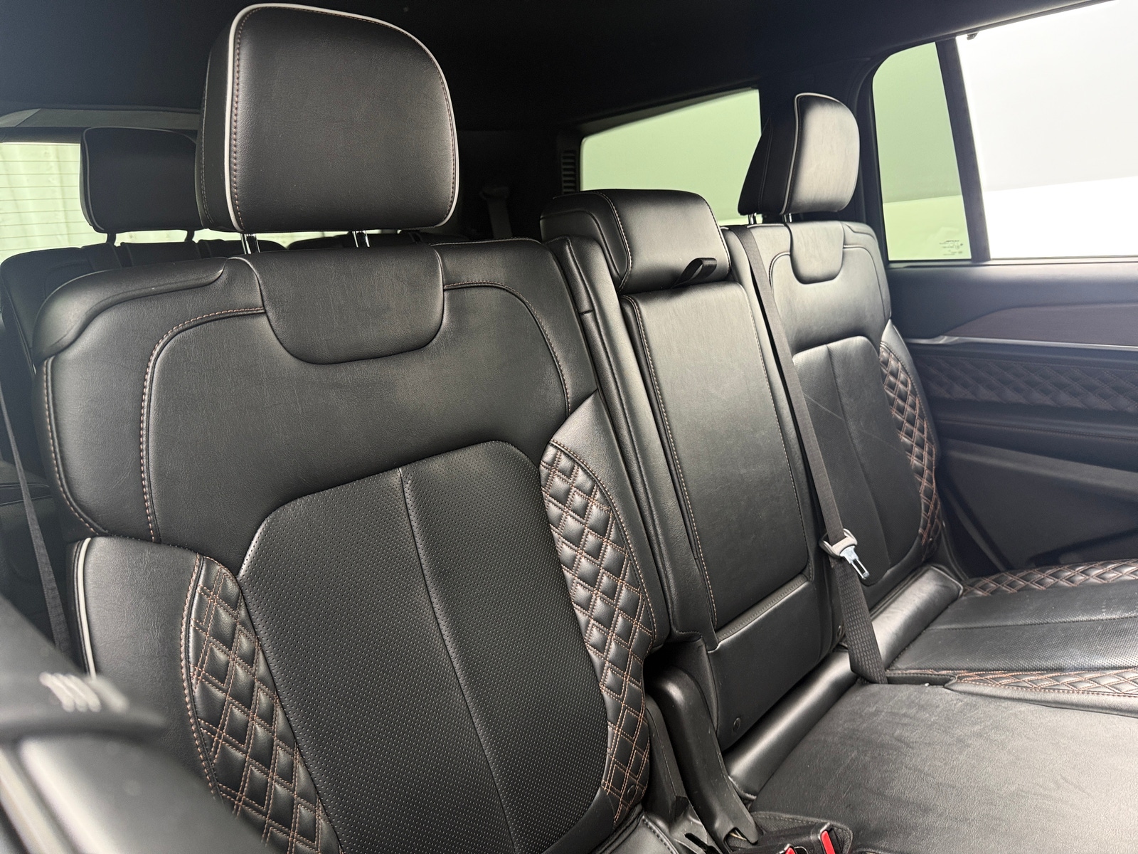 Thumbnail: 2022 Jeep Grand Cherokee L - 5