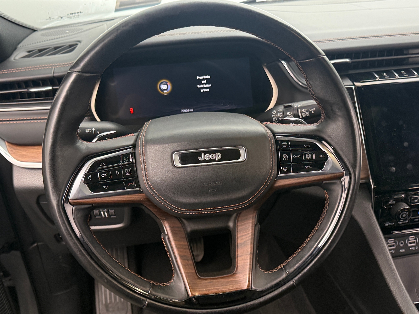 Thumbnail: 2022 Jeep Grand Cherokee L - 4