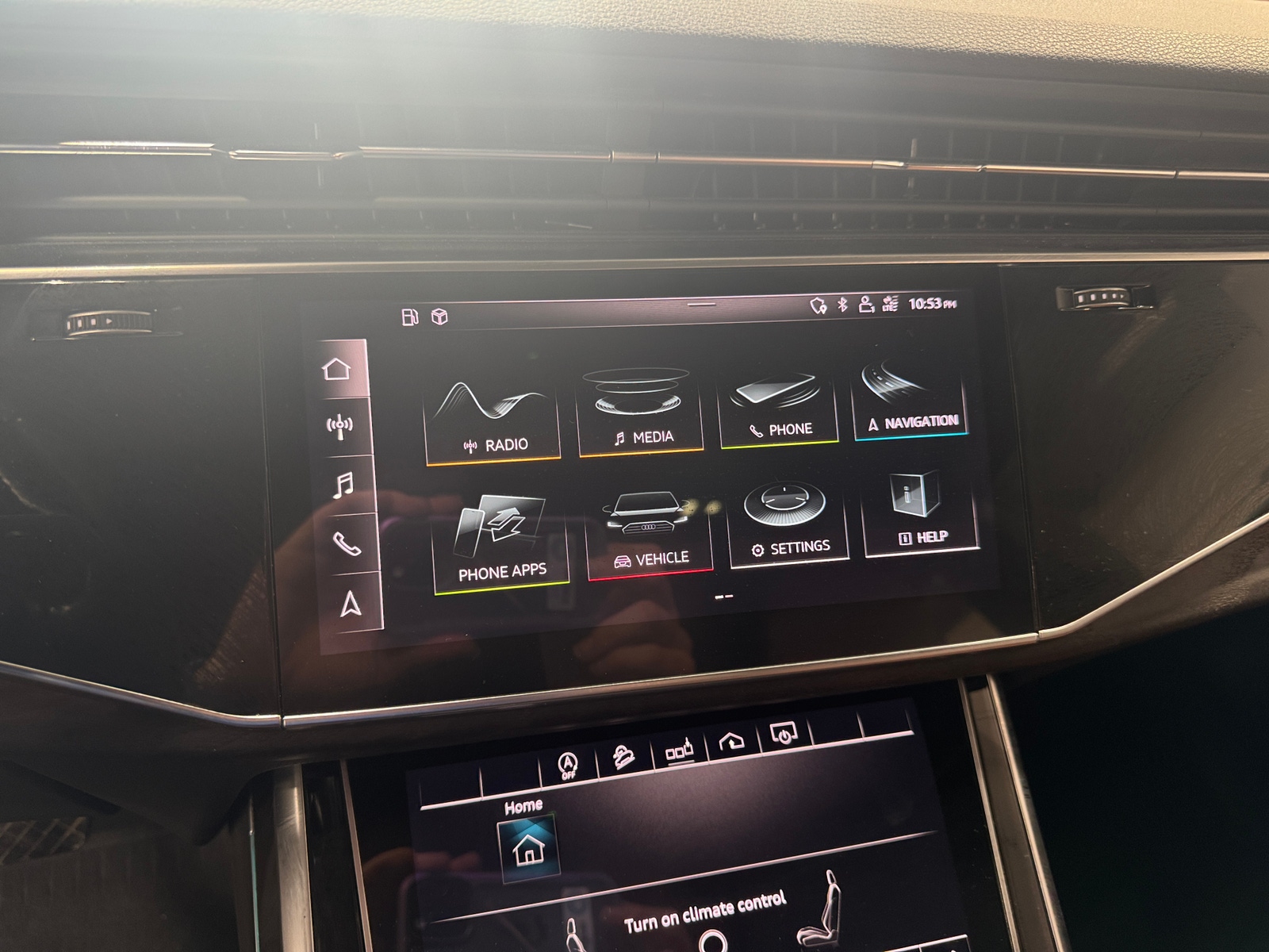 Thumbnail: 2020 Audi Q8 - 3