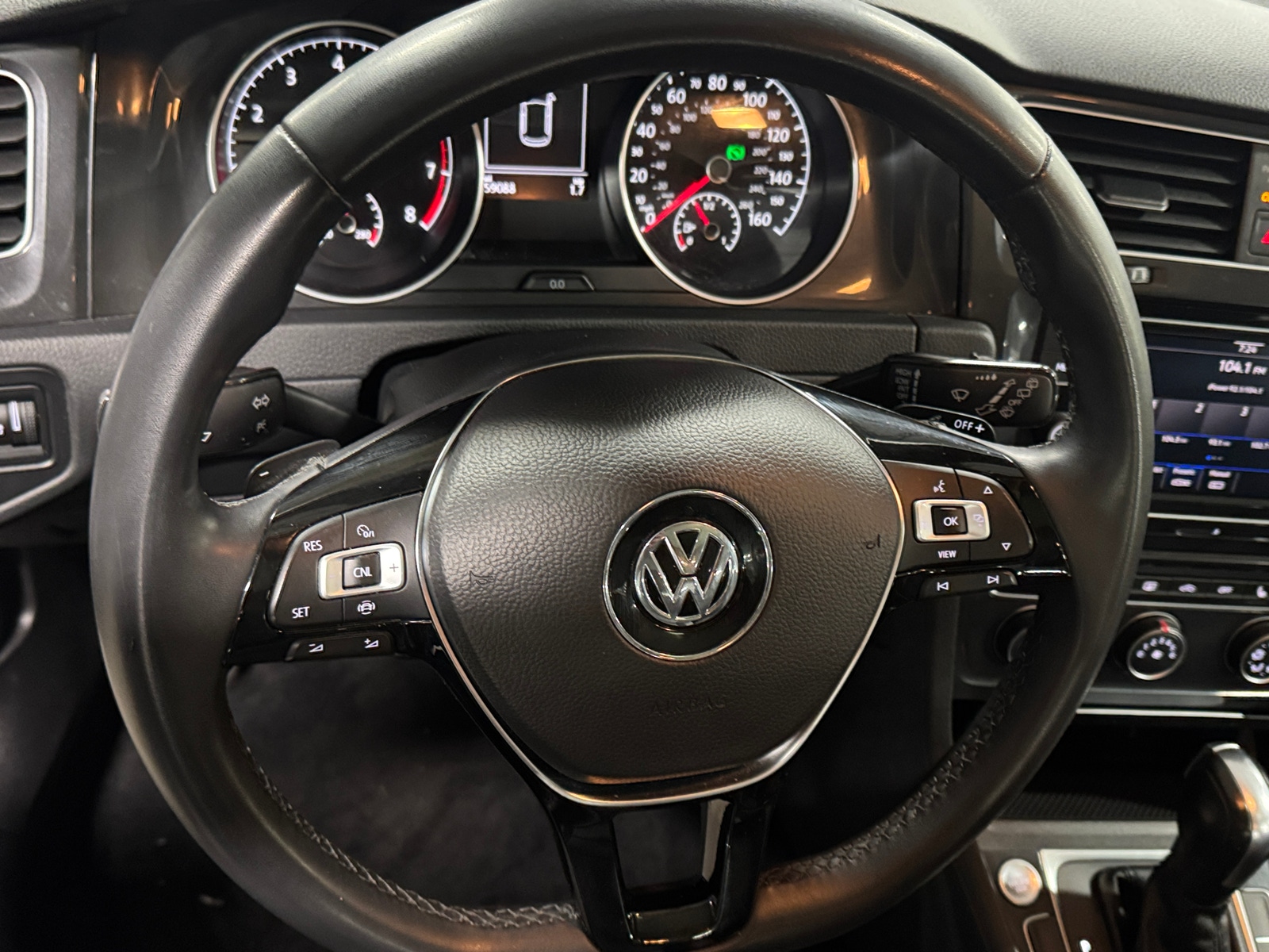 Thumbnail: 2021 Volkswagen Golf - 4