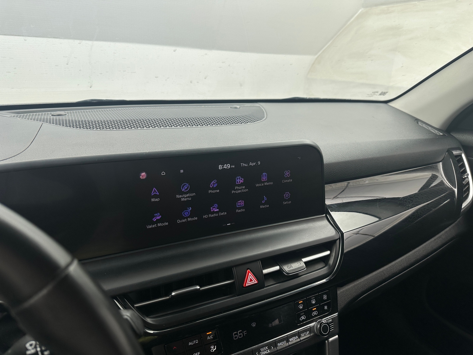 Thumbnail: 2024 Kia Seltos - 4