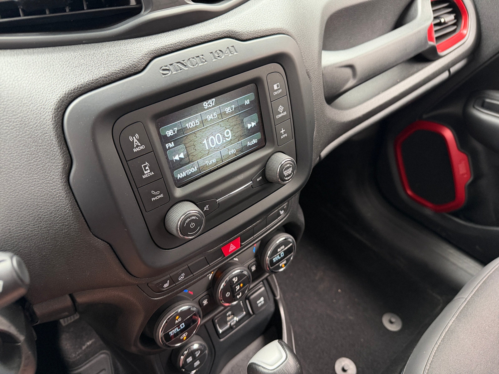 Thumbnail: 2017 Jeep Renegade - 4