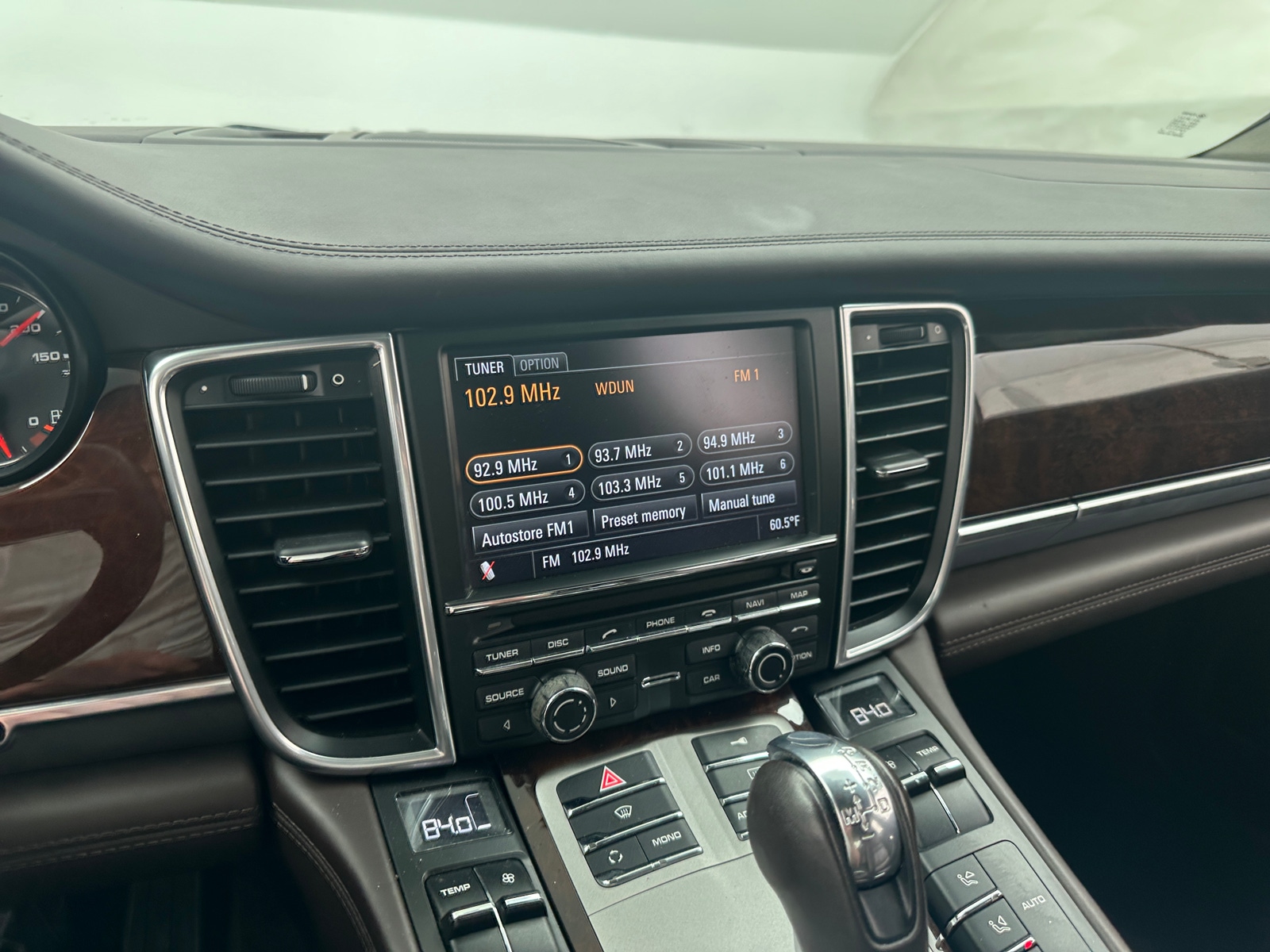 Thumbnail: 2010 Porsche Panamera - 3