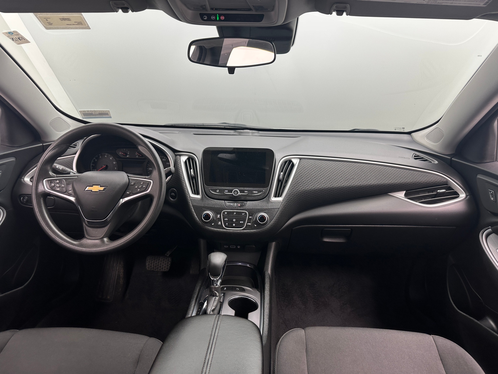 Thumbnail: 2024 Chevrolet Malibu - 3