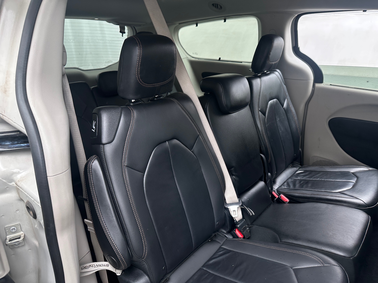 Thumbnail: 2017 Chrysler Pacifica - 6