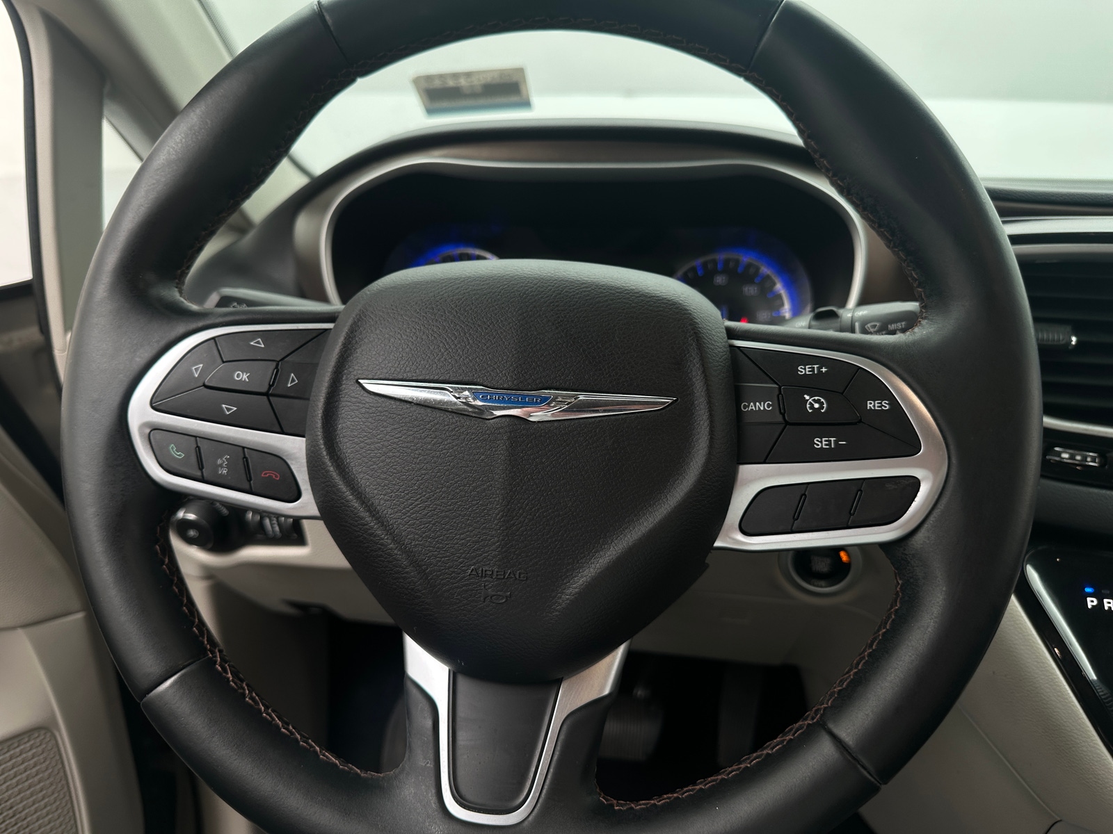 Thumbnail: 2017 Chrysler Pacifica - 5