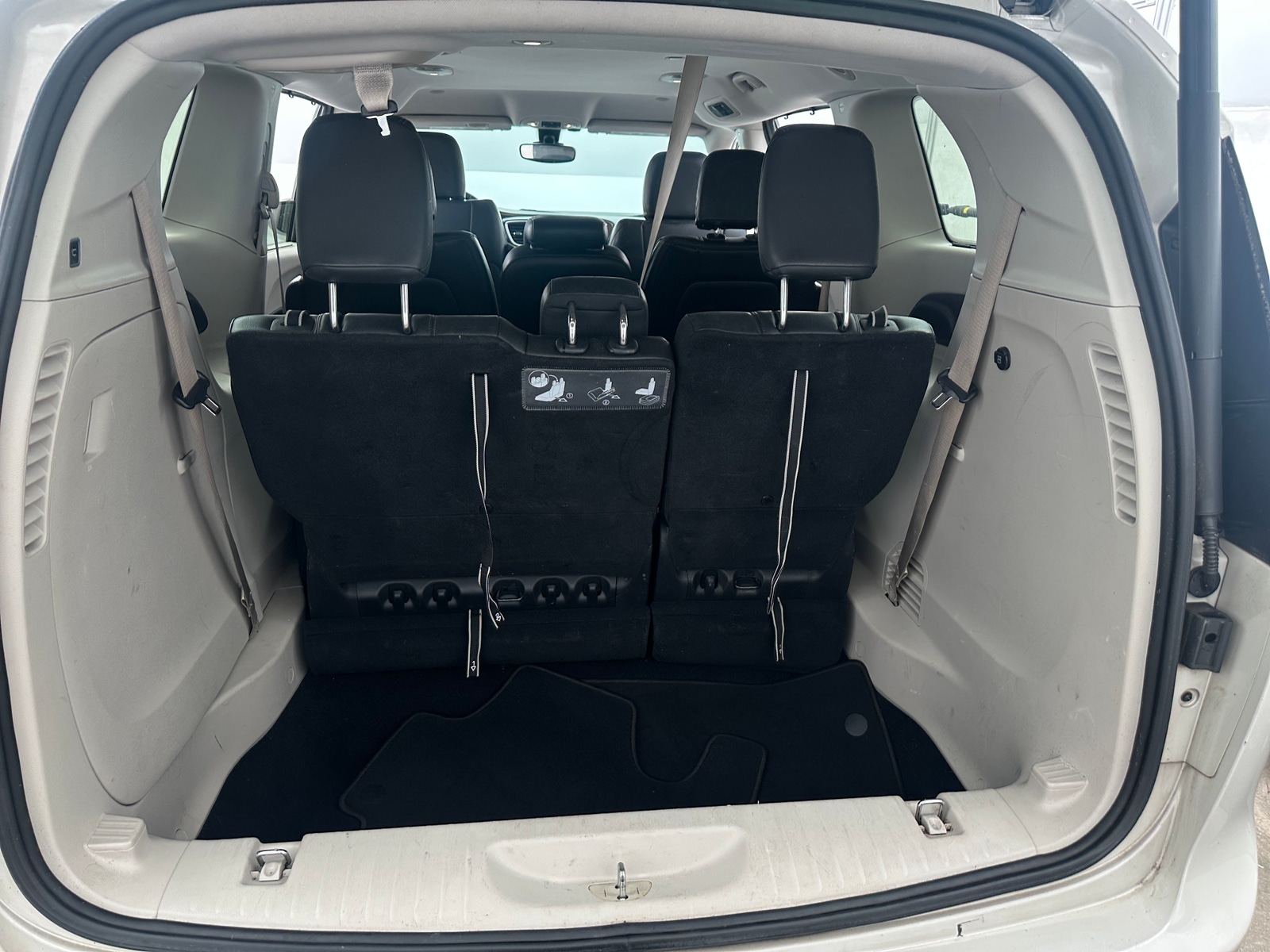 Thumbnail: 2017 Chrysler Pacifica - 7