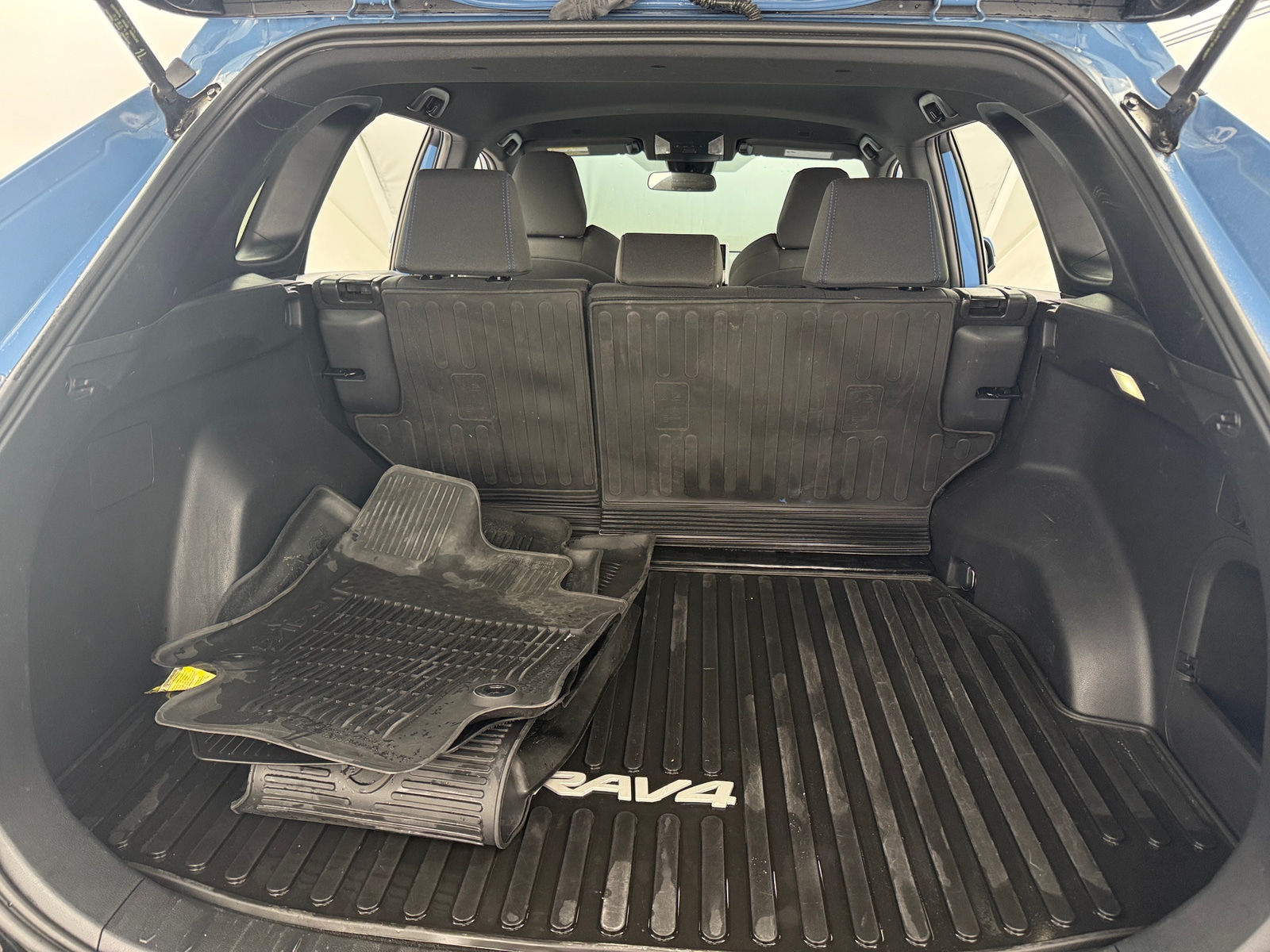 Thumbnail: 2023 Toyota RAV4 - 7