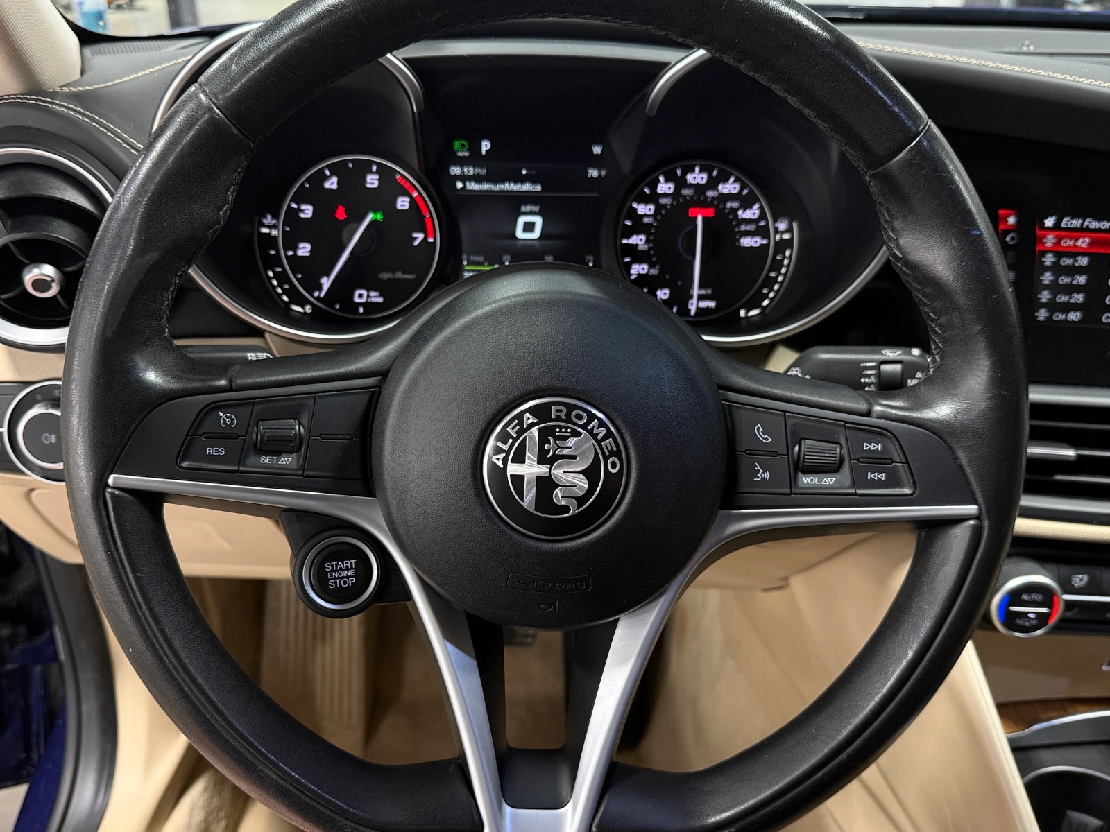 Thumbnail: 2017 Alfa Romeo Giulia - 4