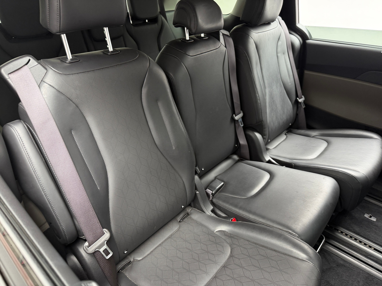 Thumbnail: 2025 Kia Carnival - 5