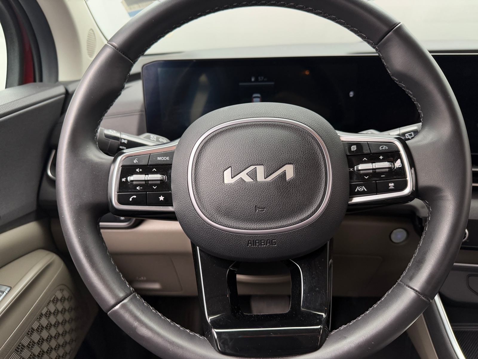 Thumbnail: 2025 Kia Carnival - 4