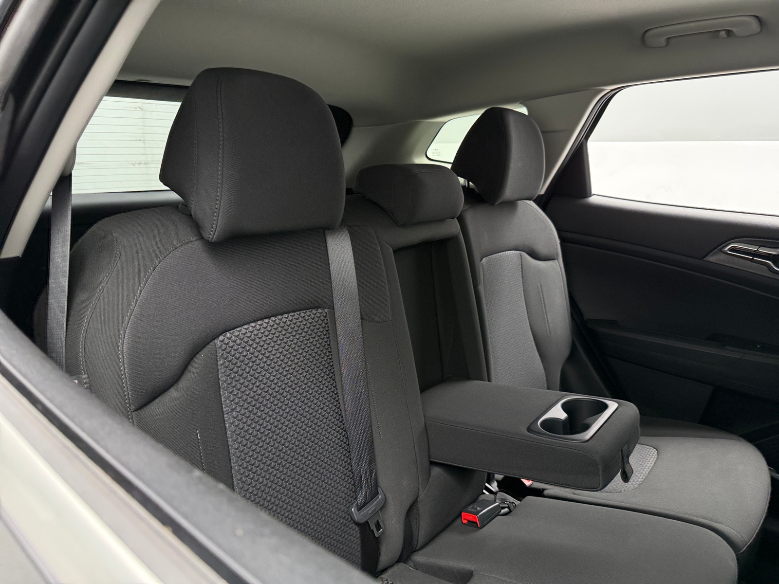 Thumbnail: 2025 Kia Sportage - 6