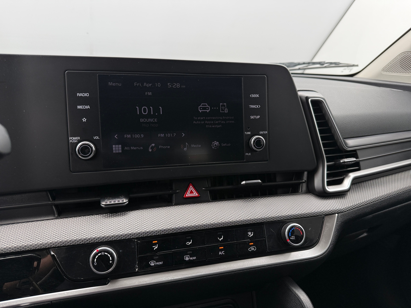 Thumbnail: 2025 Kia Sportage - 4