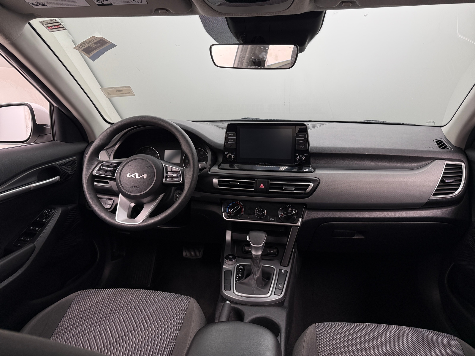 Thumbnail: 2023 Kia Seltos - 3