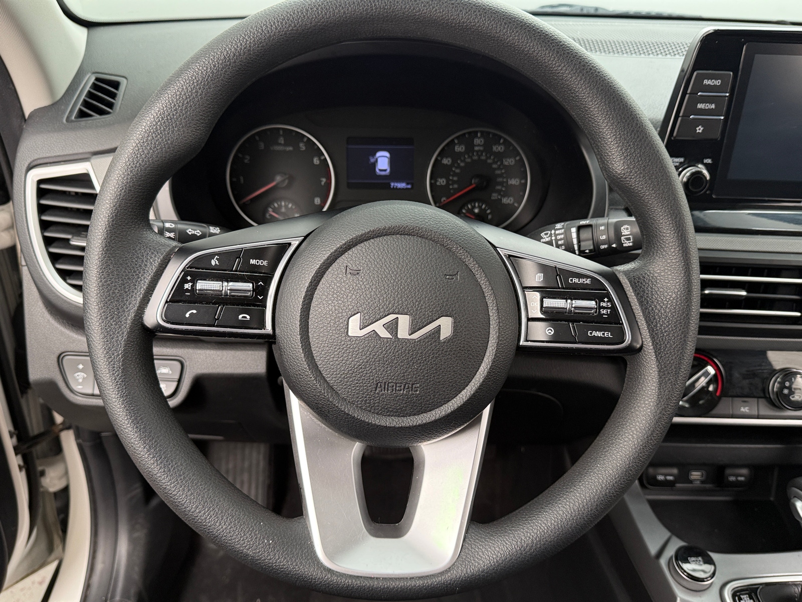 Thumbnail: 2023 Kia Seltos - 5