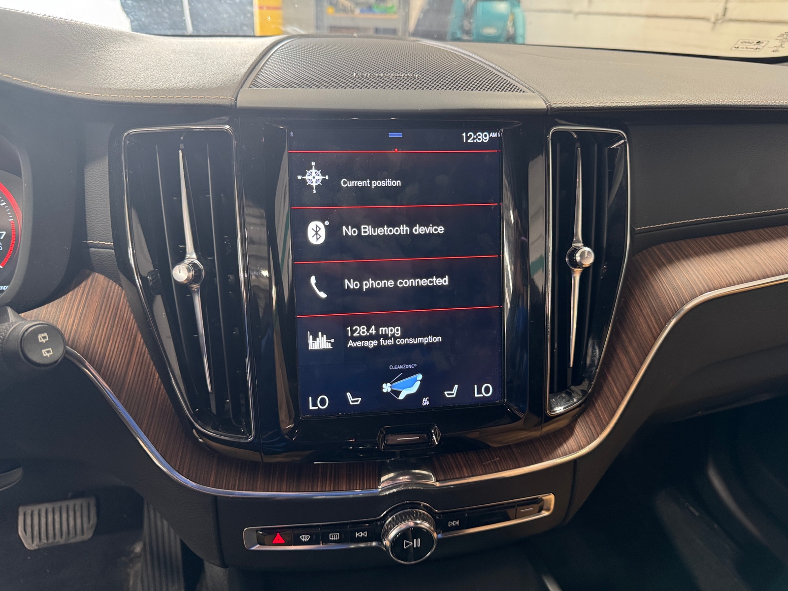 Thumbnail: 2019 Volvo XC60 - 3