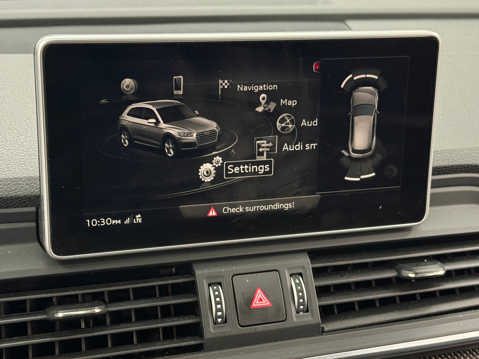 Thumbnail: 2020 Audi SQ5 - 3