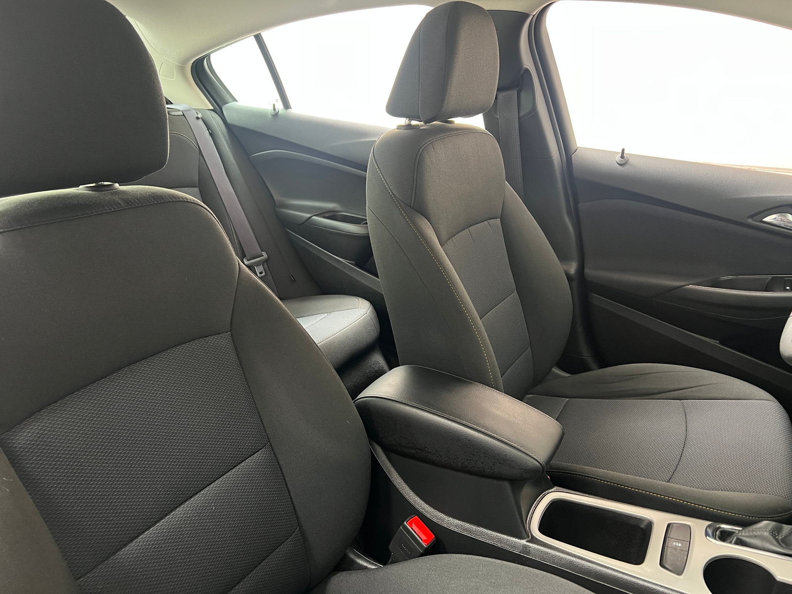 Thumbnail: 2017 Chevrolet Cruze - 2