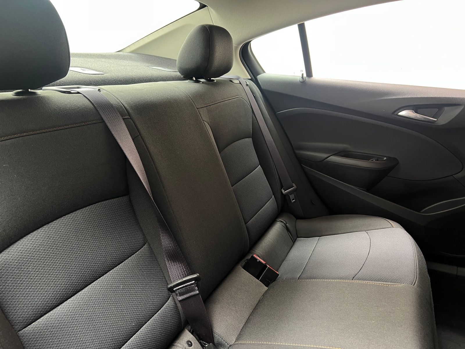 Thumbnail: 2017 Chevrolet Cruze - 6