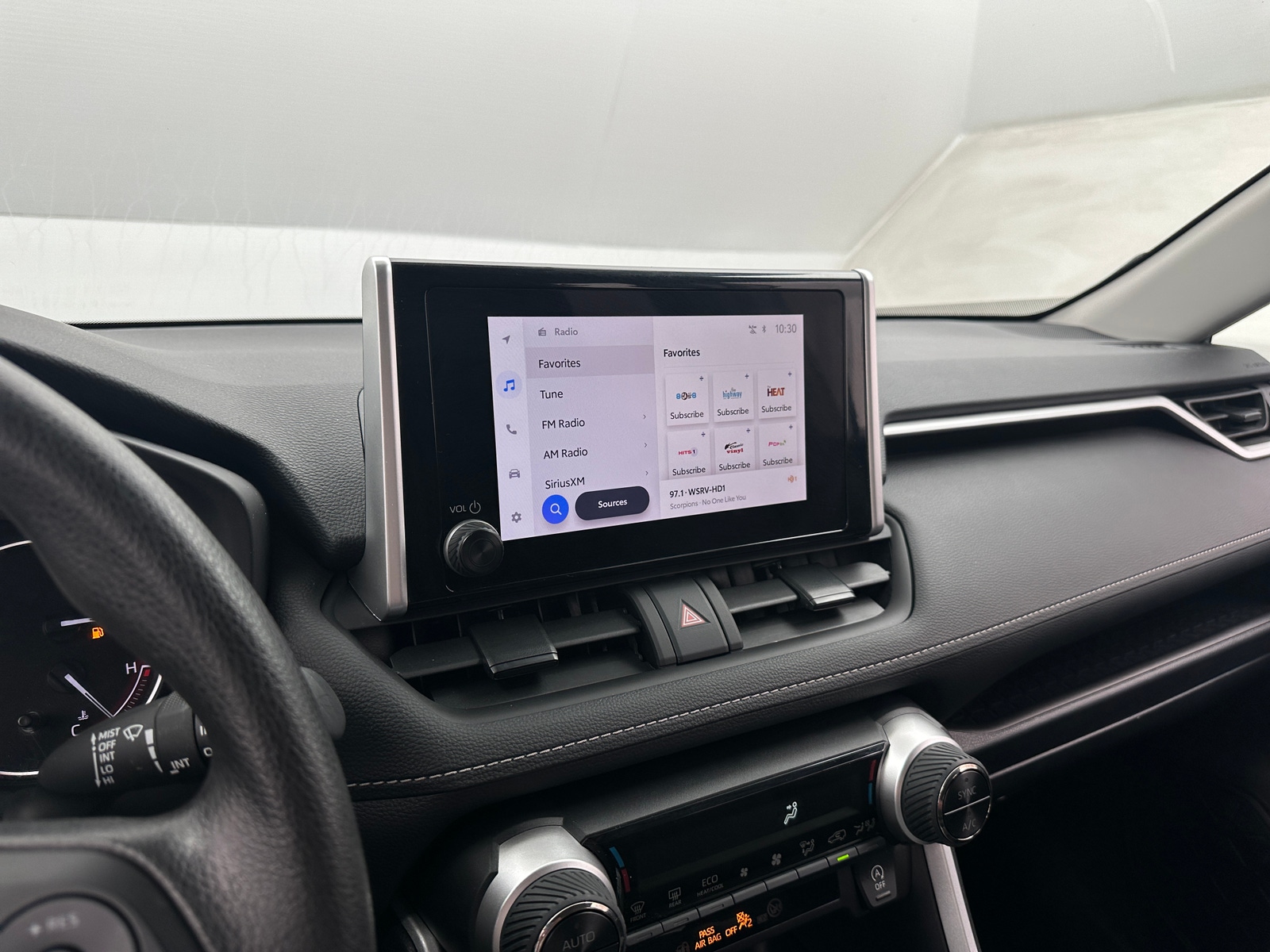 Thumbnail: 2025 Toyota RAV4 - 4