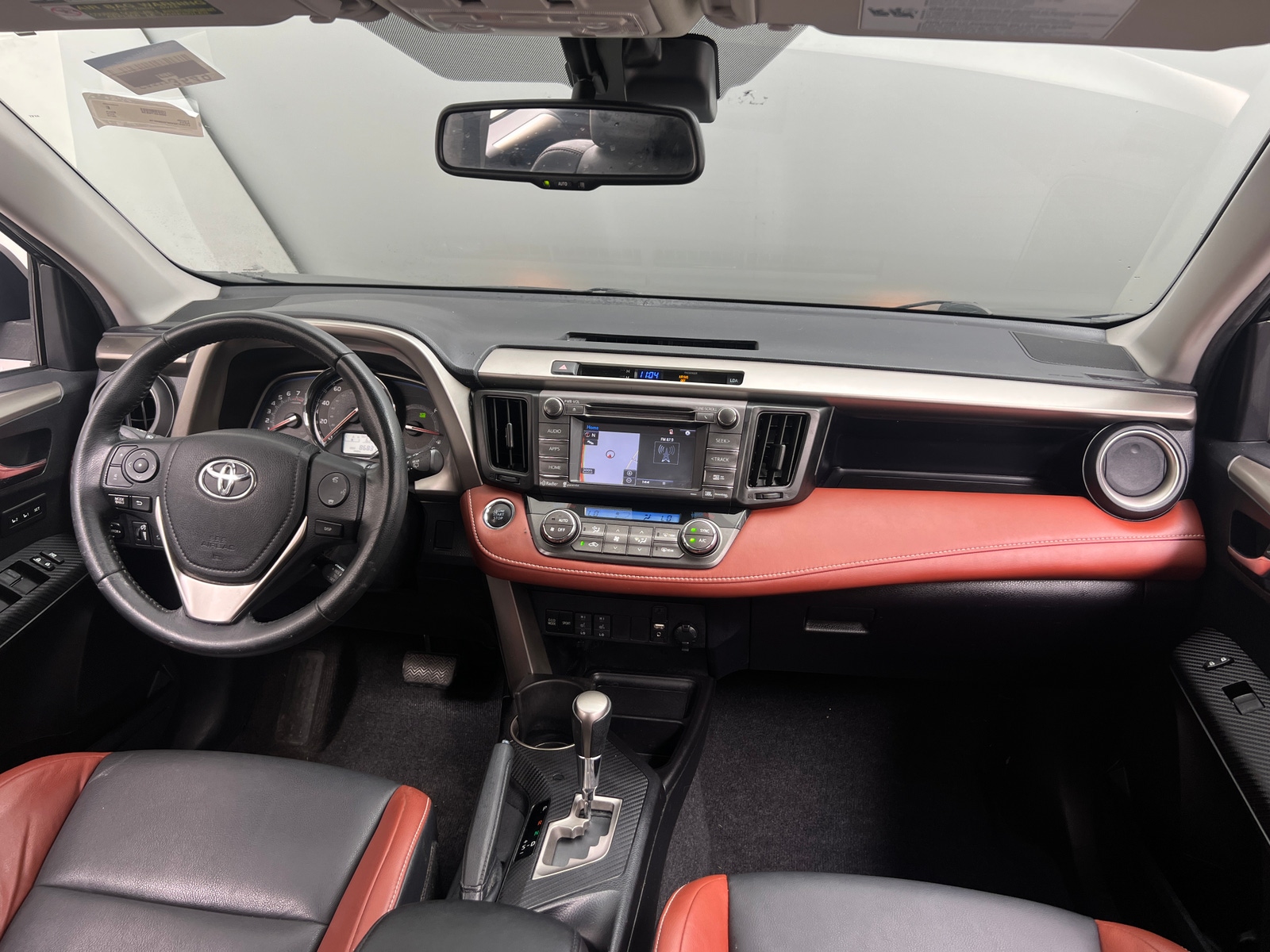 Thumbnail: 2015 Toyota RAV4 - 2