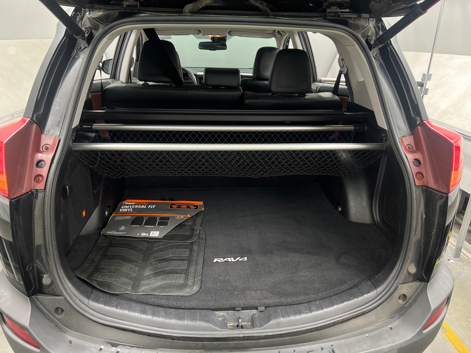 Thumbnail: 2015 Toyota RAV4 - 6