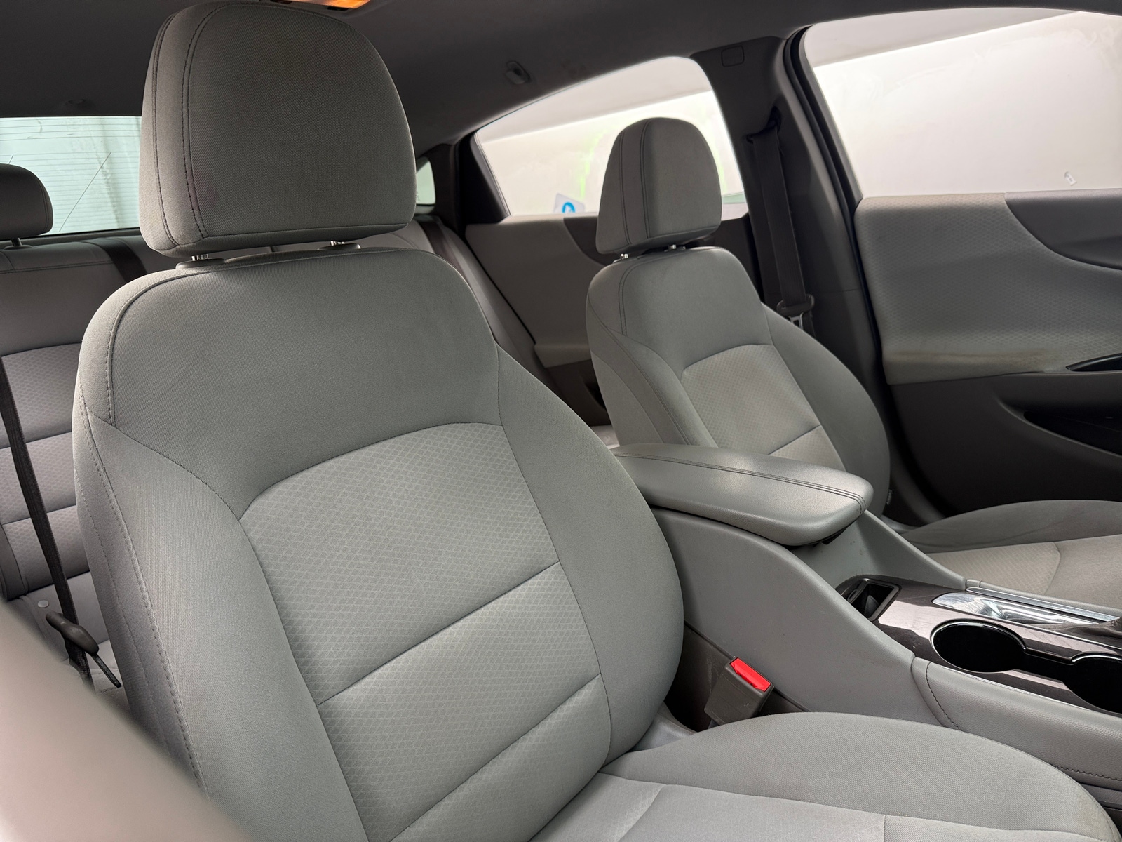 Thumbnail: 2017 Chevrolet Malibu - 2