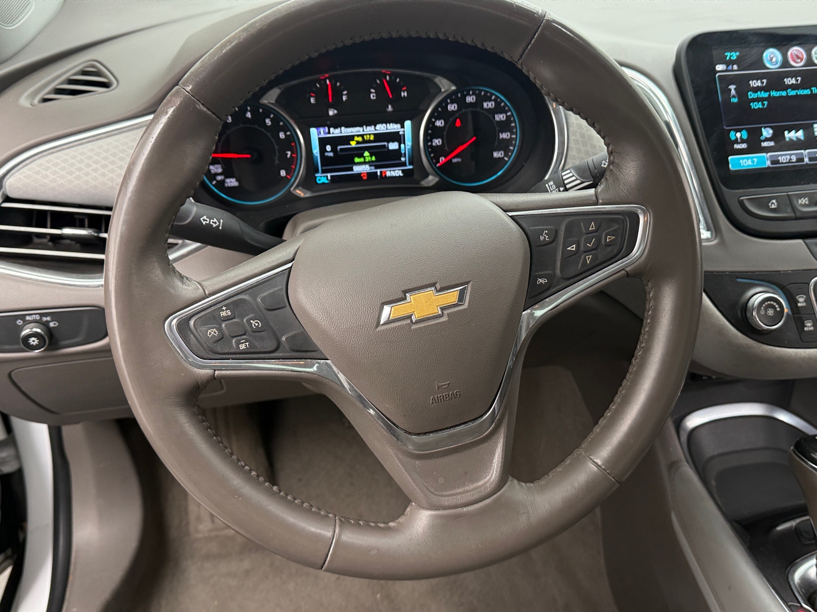 Thumbnail: 2017 Chevrolet Malibu - 5