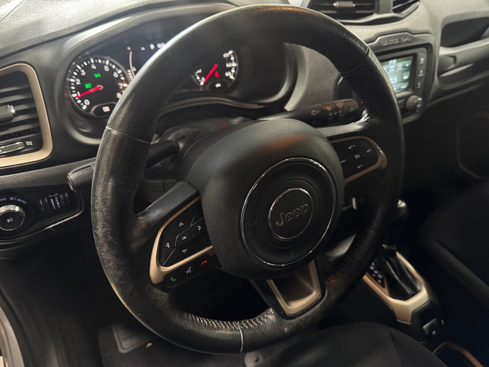 Thumbnail: 2016 Jeep Renegade - 5