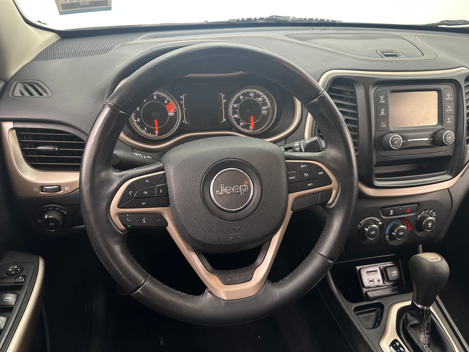 Thumbnail: 2018 Jeep Cherokee - 4