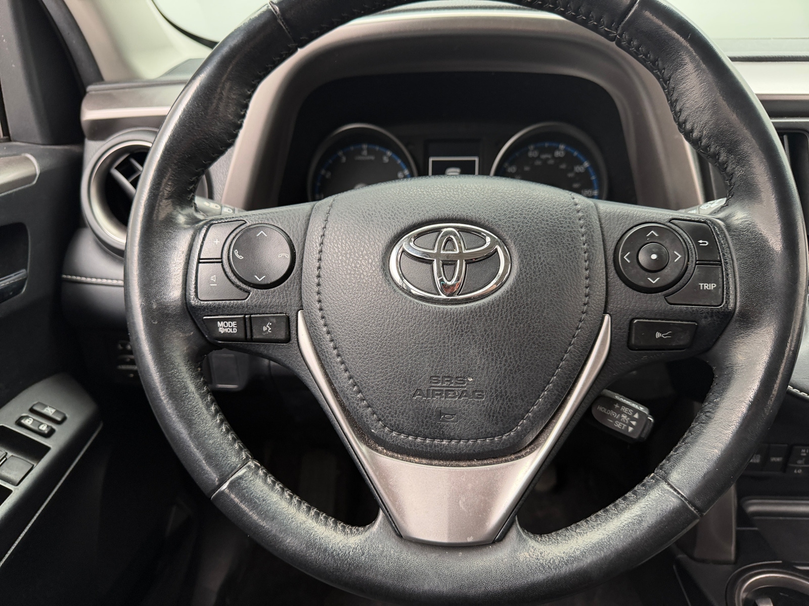 Thumbnail: 2018 Toyota RAV4 - 5