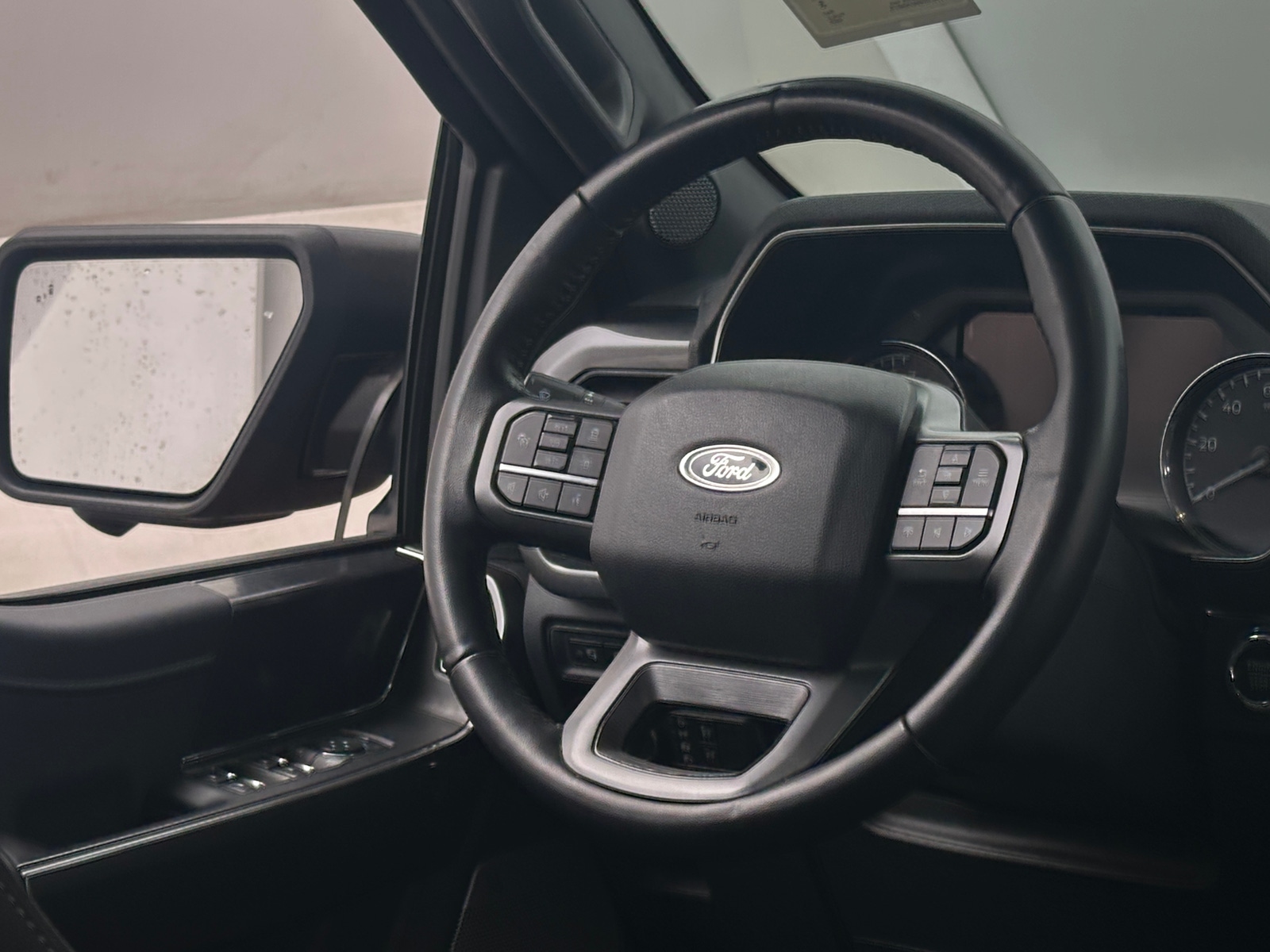 Thumbnail: 2022 Ford Econoline - 5