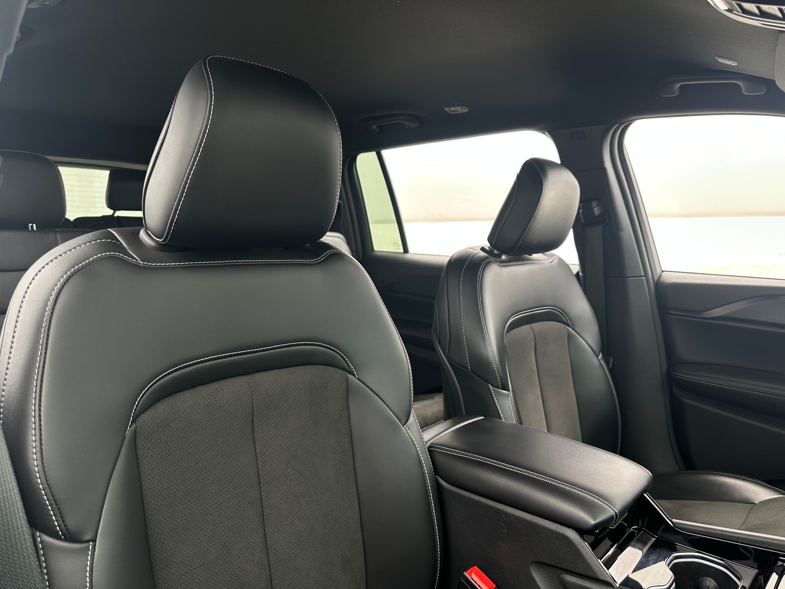 Thumbnail: 2023 Jeep Grand Cherokee L - 2