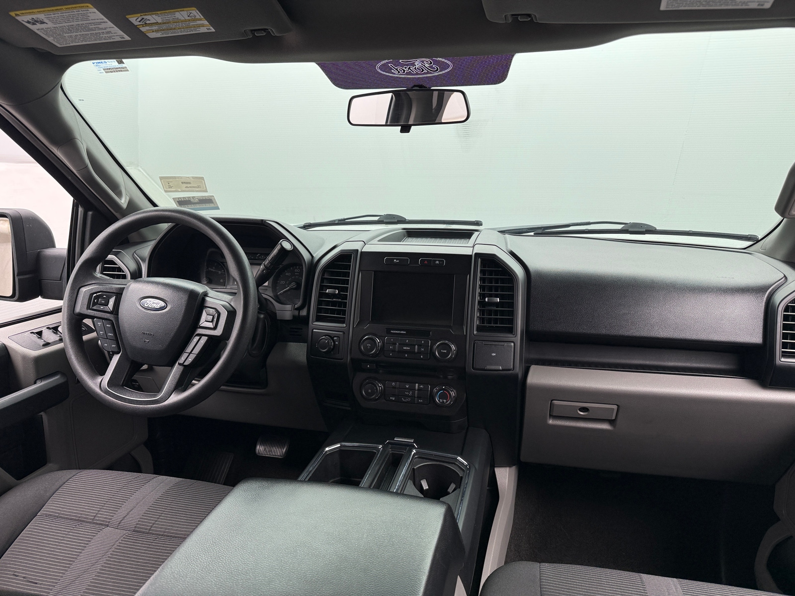 Thumbnail: 2018 Ford Econoline - 3