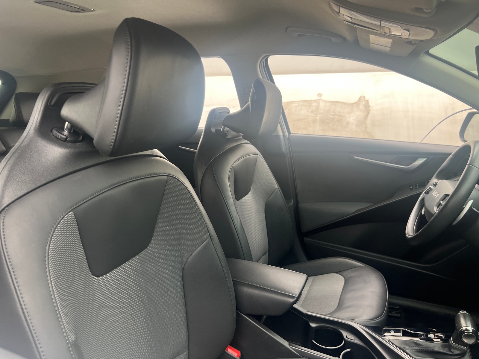 Thumbnail: 2023 Kia Niro - 2