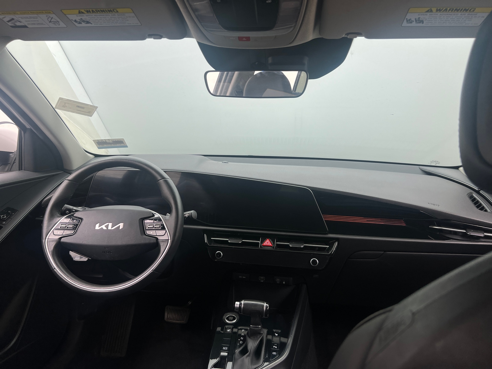 Thumbnail: 2023 Kia Niro - 3