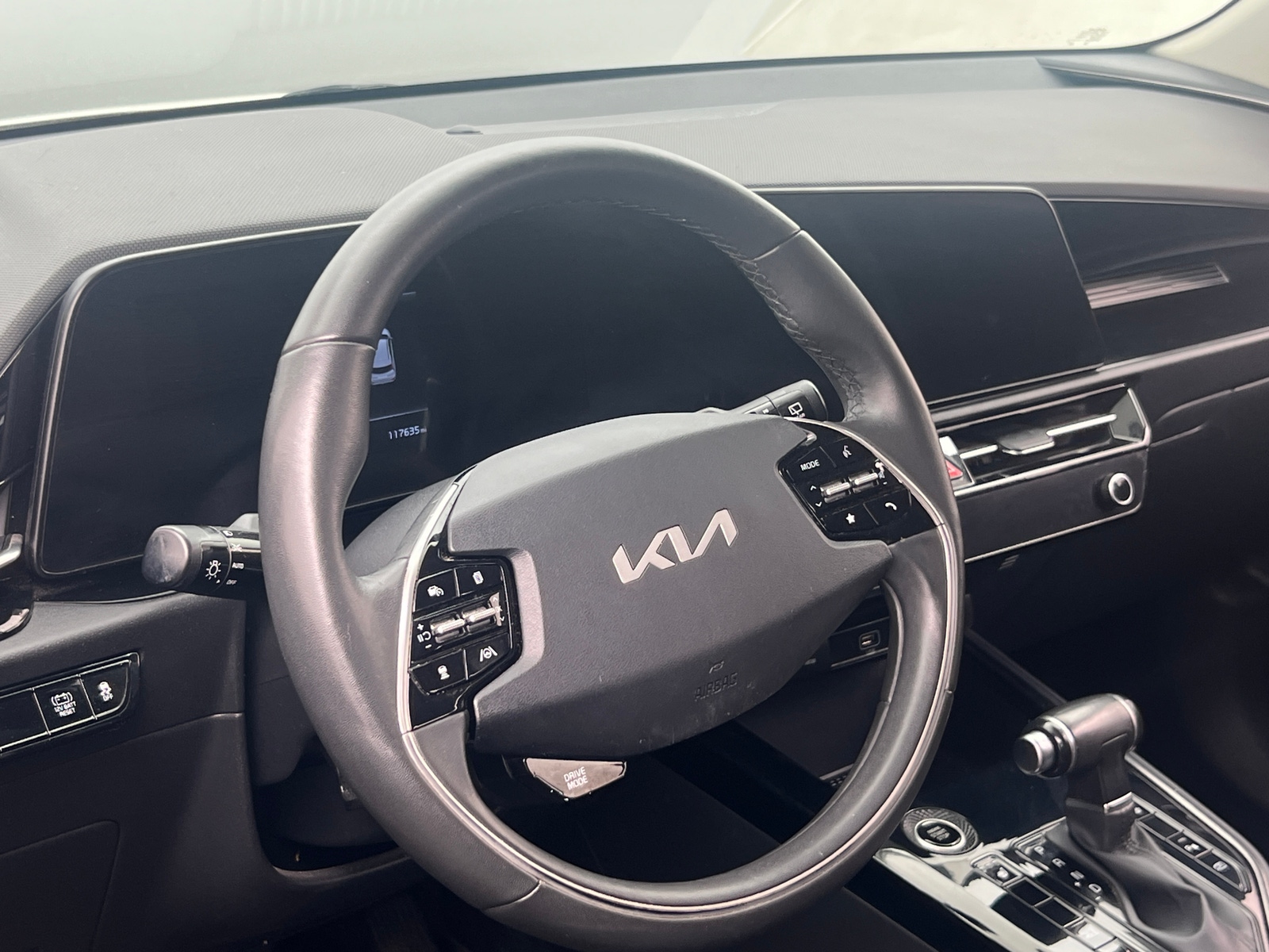 Thumbnail: 2023 Kia Niro - 5